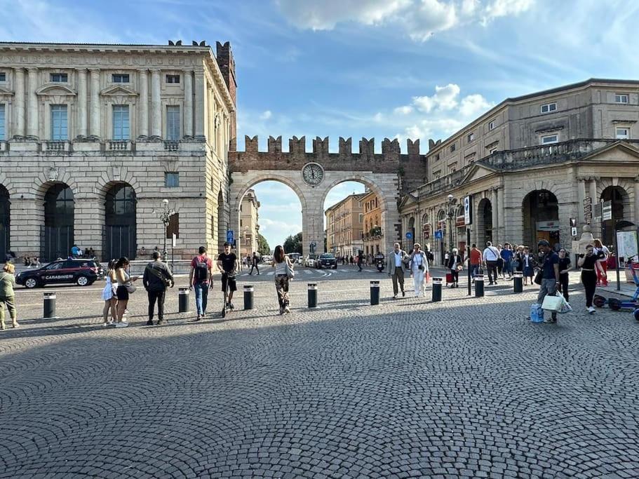 Arena Opera House Lägenhet Verona Exteriör bild